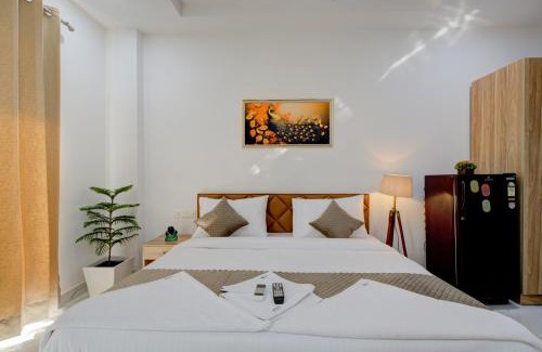 Gurugram Apartment | The Lodgers Studio Apartment Infront of Artemis Hospital Gurugram