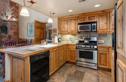 Deer Valley Apartment | The Lodges at Deer Valley AB