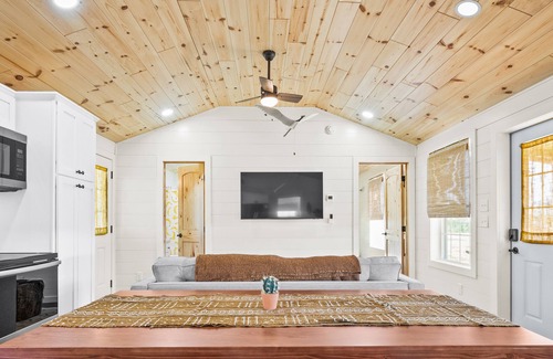 Williamstown Cabin | The Lodges at Eden Reserve