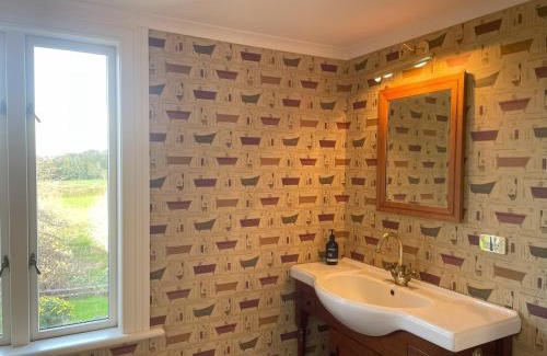 Auckland Bed & Breakfast | The Loft at Henton Lodge