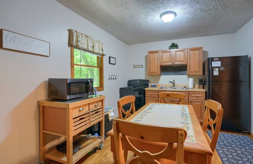 Logan Cabin | The Loft at Hiding Place Cabins