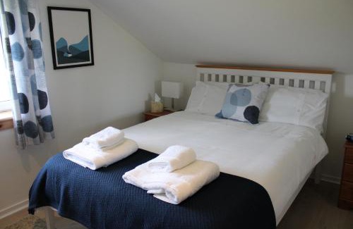 Caroy Apartment | The Loft at Strathardle - Lochside Apartment, Isle of Skye
