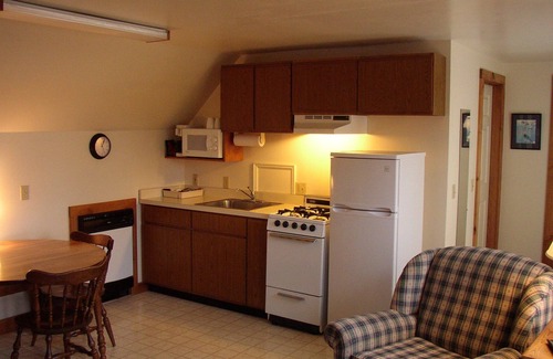 Bass Harbor Apartment | The Loft at the Boat House. Waterfront. Close to Lighthouse. Fireplaces. AC.