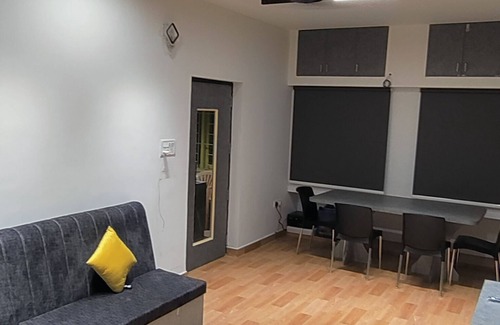 Royapettah Hostel | The Loft