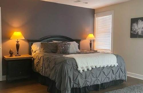 Saugatuck Condo | The Loft - Pet Friendly & Downtown!