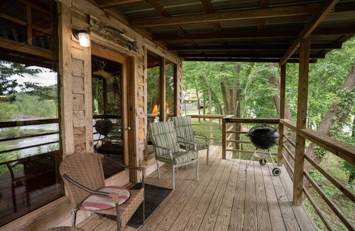 Buffalo City Cabin | The Loft - Rileys Outfitter
