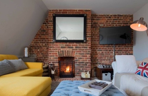 Midhurst Apartment | The Loft Style Midhurst Charming Apt Town Centre ideal for Cowdray & Goodwood