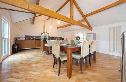 Southport House | The Loft, Unique 3 bedroom property