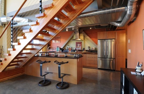 Bozeman House | The Loft - Urban Bozeman Loft with Hot Tub In The Mill District of Bozeman