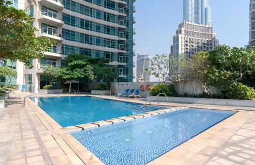 Downtown Dubai Apartment | The Lofts West, Downtown Dubai - Mint Stay