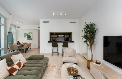 Downtown Dubai Apartment | The Lofts West, Downtown Dubai - Mint Stay