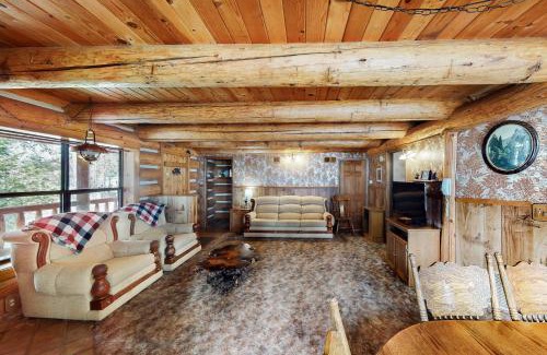 Yosemite National Park House | The Log Home in Yosemite West