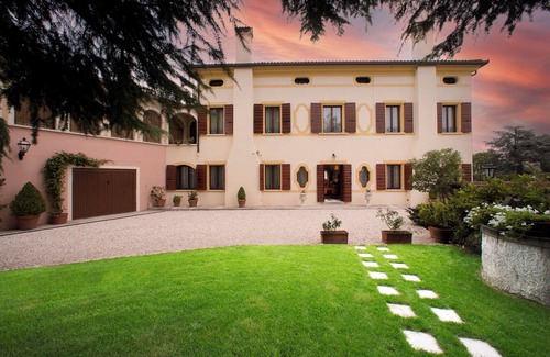 Castelfranco Veneto Apartment | The Loggia | Castelfranco Veneto