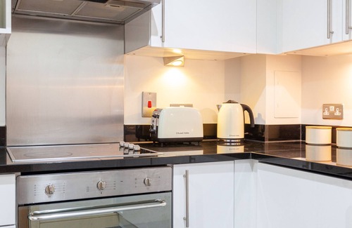 Bermondsey Apartment | The London Bridge Collection