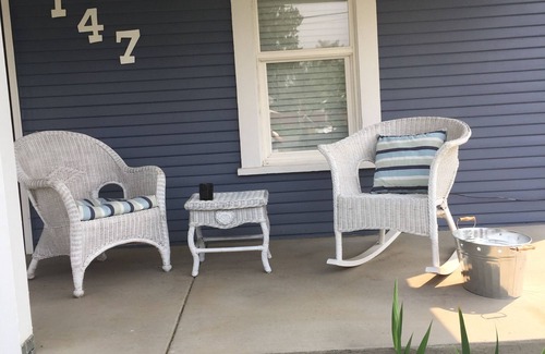 Walla Walla House | The Lone Pine bungalow a short stroll to downtown wineries