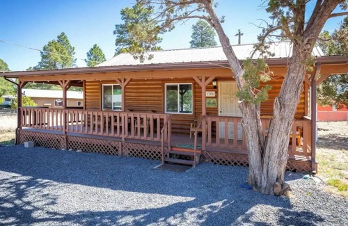 Overgaard Cabin | The Lone Pine