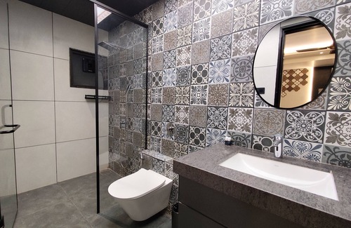 Surat Hotel | The Long D Hotel and Banquet