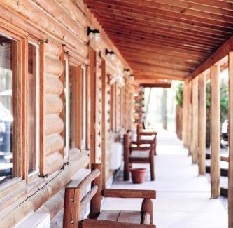 Dubois Hotel | The Longhorn Ranch Resort Lodge & RV Park