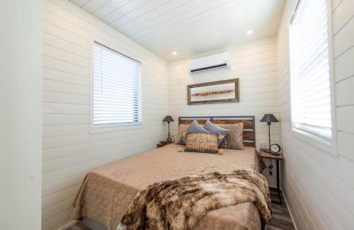 Alpine House | The Longhorn Stunning Container Home-In Alpine