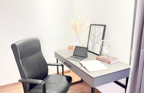 Taman Bukit Pantai Apartment | The Lonsdale - Bangsar Trade Centre