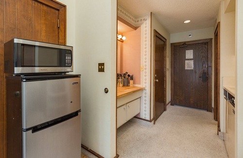 Purgatory Condo | The Lookout (#406) | 10 min to Ski, Golf, AC/Pool/Hot Tub - High Ceilings