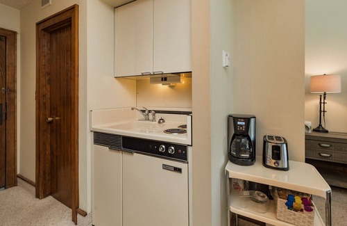 Purgatory Condo | The Lookout (#406) | 10 min to Ski, Golf, AC/Pool/Hot Tub - High Ceilings