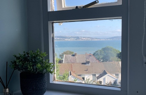 Mumbles Cabin | The Lookout, cottage in the heart of Mumbles