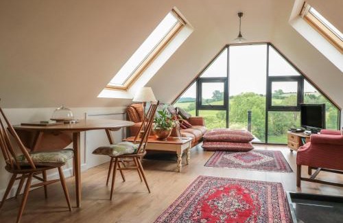 Llangrove House | The Lookout