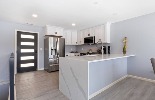 Rocky Mount House | The Lookout on Viewside - 2 Slips & Panoramic Views!