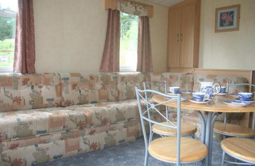 Mawr House | The Lookout - Park Home, Farm Park Stay
