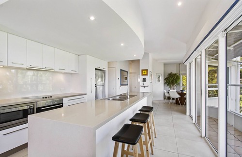 Noosa Heads Apartment | The Lookout Resort