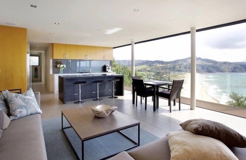 Tairua Cottage | The Lookout - Tairua Holiday Home