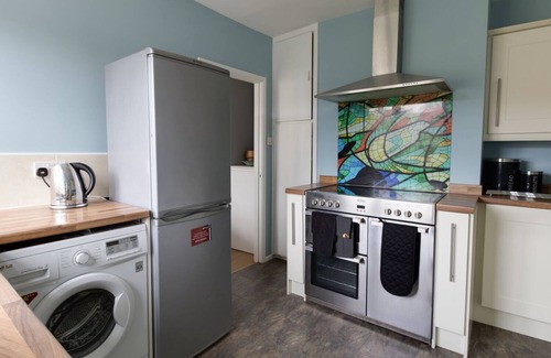 Wyke Regis Cottage | THE LOOKOUT -THE HOUSE WITH A VIEW, pet friendly in Weymouth