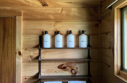 Indian Lake Hotel | The Lorca ADK Motel Room 7