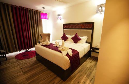 Palani Hotel | The Lotus Hotel Visakka Palani