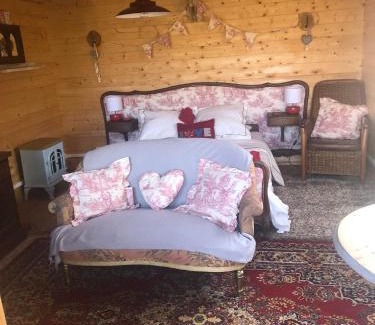 Commana Other | The Love Shack