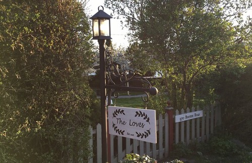 Okanagan-Similkameen House | The Loves' on Naramata Bench - Privacy, Lake Views, Wineries.