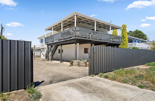 Silver Sands House | The LoveShack ~ Silver Sands - Family Entertainer Surrounded by Sea, Scrub & Hills