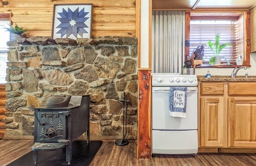 Mountain View House | The Lower Deck on Riverview