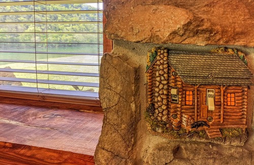 Mountain View House | The Lower Deck on Riverview