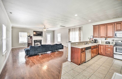 South Norfolk House | 'The Lucas:' Cheery House w/ Fenced Backyard!
