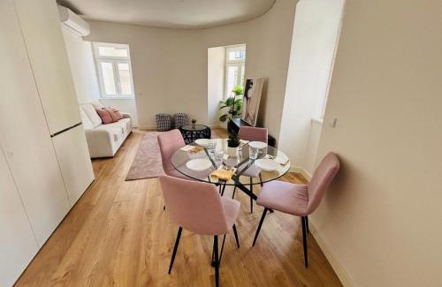 Lisbon Old Town Apartment | The Luciano House - Confortable & Central Apartments