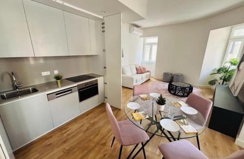 Lisbon Old Town Apartment | The Luciano House - Confortable & Central Apartments