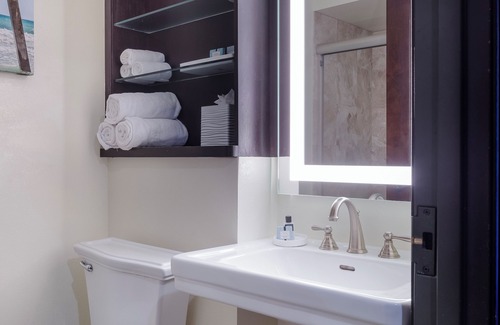 Hutchinson Island South Hotel | The Lucie