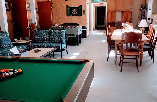Engelhard House | The Lucky Hook, Hyde Co, Waterfront, Pet & Family Friendly w/kayaks, Fireplace