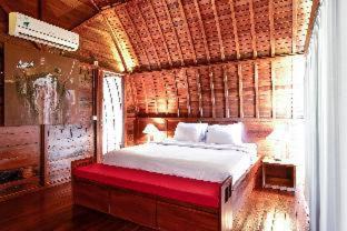 Petitenget Villa | The Lumbung Wood Villa