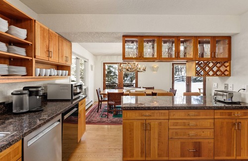 Snowmass Village House | The Lupine Estate | Slopeside Ski In/Out Paradise