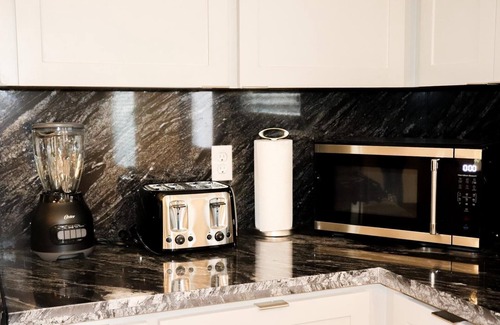 McAllen House | ✨The Lux✨in DT McAllen ✨Prime Location Close To Mcallen Airport