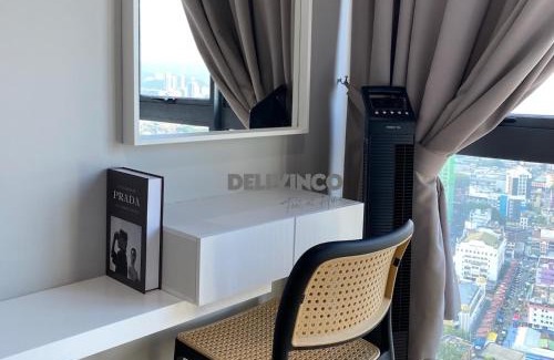 Kuala Lumpur City Centre Apartment | The Luxe - 3 pax - KLCC View - Balcony at 27 floor
