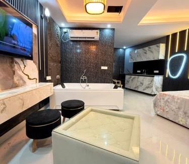 Greater Noida Apartment | The Luxury Heaven